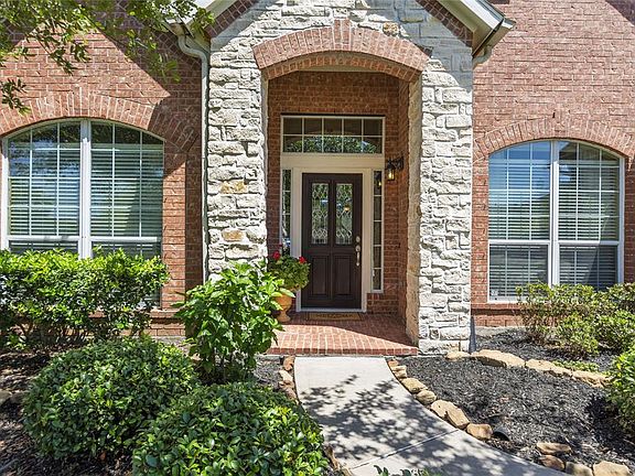 2nd image of 2751 Villa Pisa Ln
