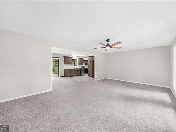4th image of 2053 Deerfield Run