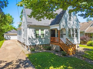 1337 Porlier St, Green Bay, WI 54301