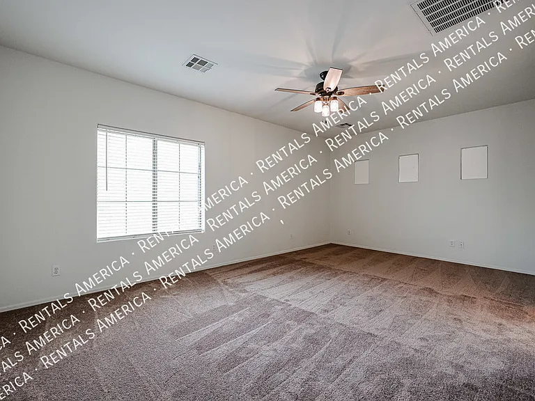 3481 E Vernon St — Photo 23