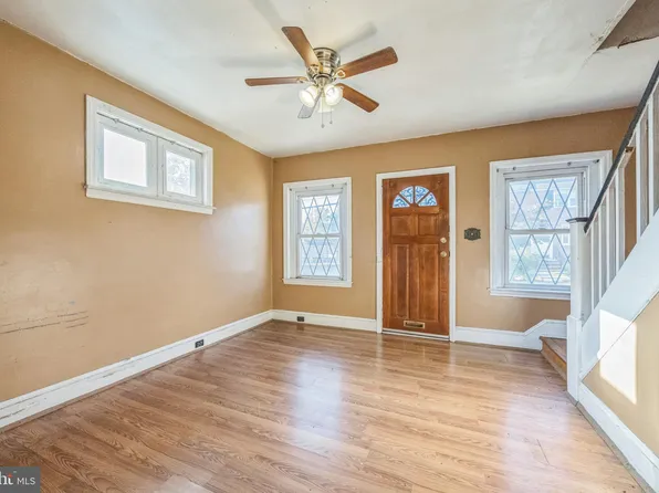 423 E Basin St, Norristown, PA 19401