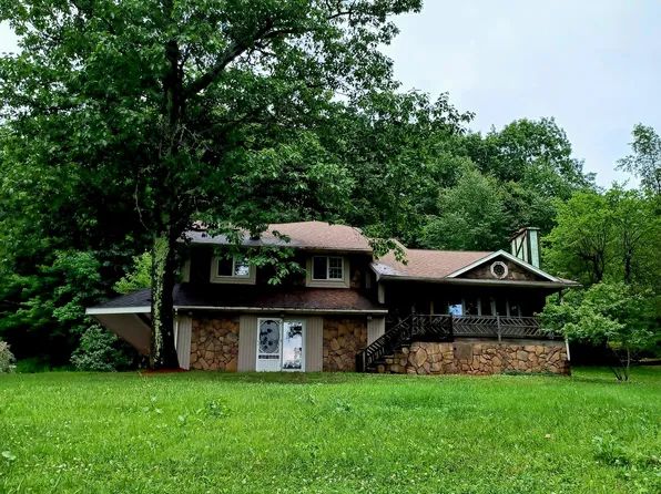 94 Roosevelt Hwy, Waymart, PA 18472