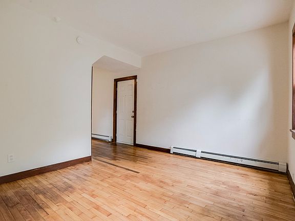 5th image of 782 Buffalo St