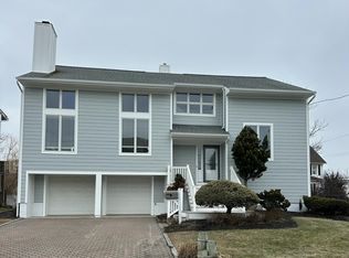 3 Drew Ct, Monmouth Beach, NJ