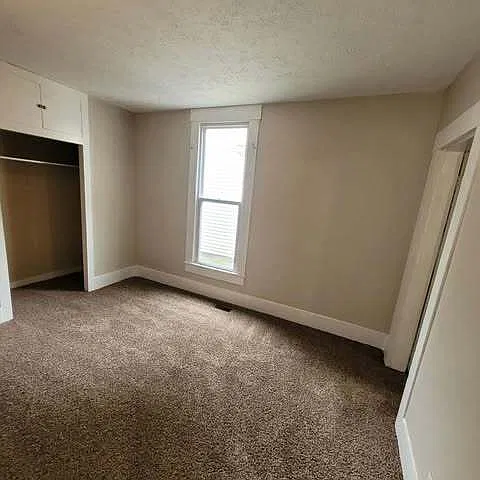 2027 East Oak Street - 1 — Photo 2