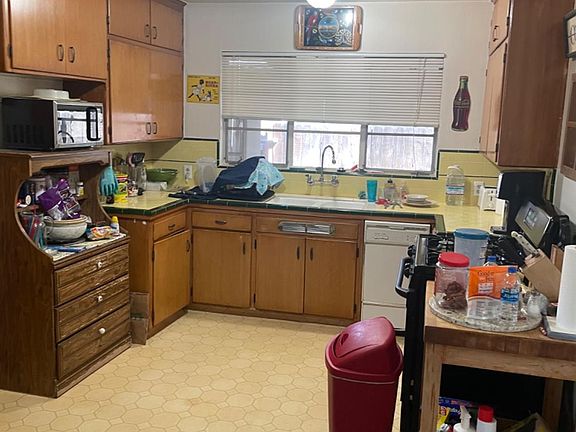 2nd image of 3824 E Andrews Ave