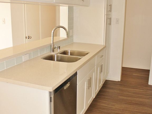 5th image of 1852 Corinth Ave APT 9