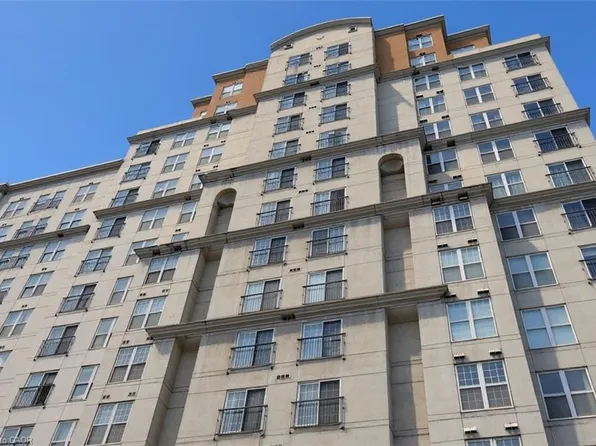 135 James St S #701, Hamilton, ON L8P 2Z6