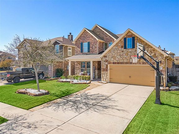3rd image of 4813 Palomar Ln