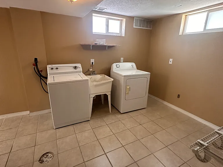 814 Julian St — Photo 28