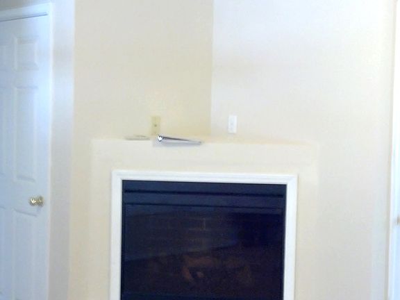 5th image of 516 E Denton Cir