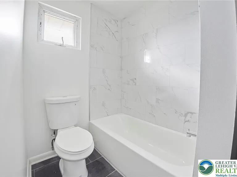 1471 2nd St — Photo 14