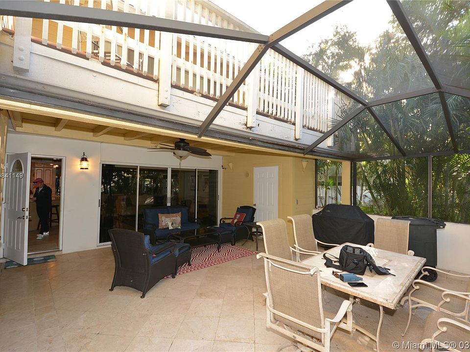 1st image of 211 Seabreeze Cir #211