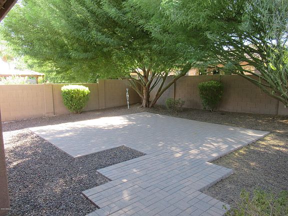 4th image of 16038 W Yavapai St