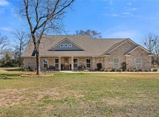 9066 King Oaks Dr, Iola, TX 77861