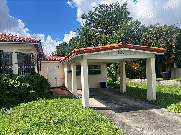 2nd image of 22 S Royal Poinciana Blvd