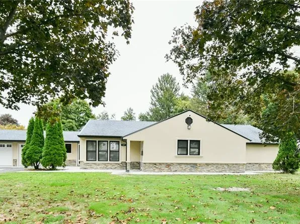 147 Clough Rd, Waterbury, CT 06708