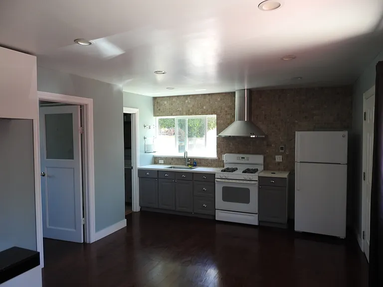 17418 President Dr — Photo 3