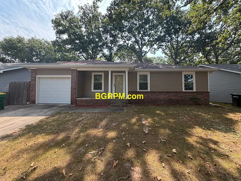 246 Briarpatch Ln — Photo 1