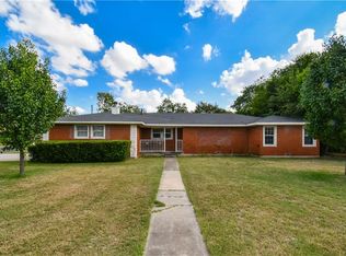 9100 Red Oak Dr, Woodway, TX 76712