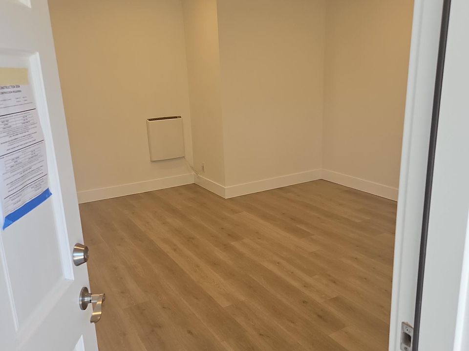 1st image of 838 5th St APT 1
