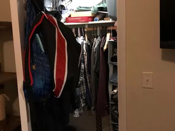 5th image of 2645 W Wabansia Ave APT 1R