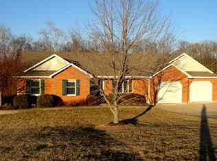 82 Terrace Ln, Washington, MO 63090