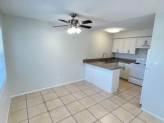 2nd image of 2055 Arlington St APT 206