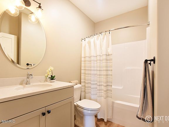 5th image of 4711 W Wind Dr #43