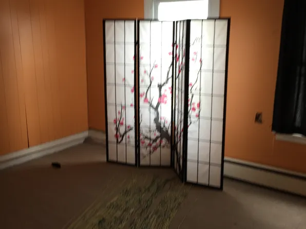 936 Walnut St, Freeland, PA 18224