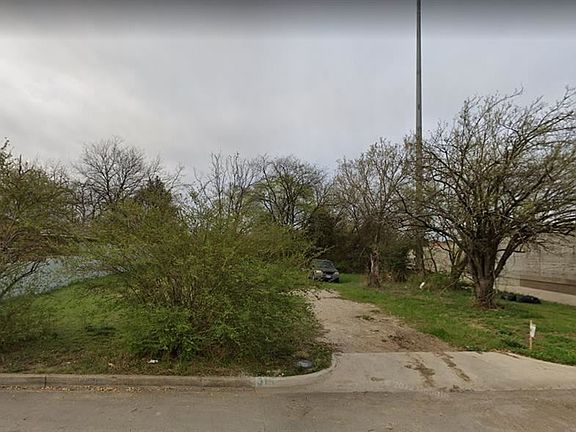 2nd image of 318 W Ohio Ave