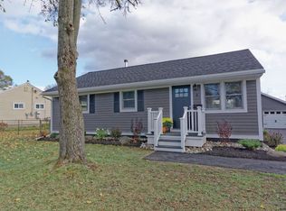 4 Nelson Ave, Latham, NY 12110