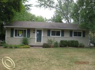 30160 Everett St, Southfield, MI 48076
