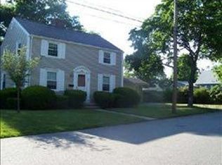 107 Balsam St, Warwick, RI 02888