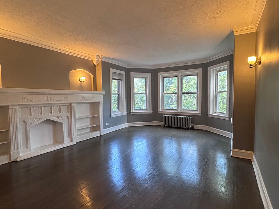1st image of 7946 S Ellis Ave APT 3