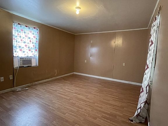 2nd image of 2340 4th Ave