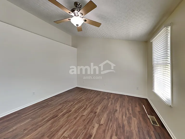 5232 Dietrich Ave — Photo 12