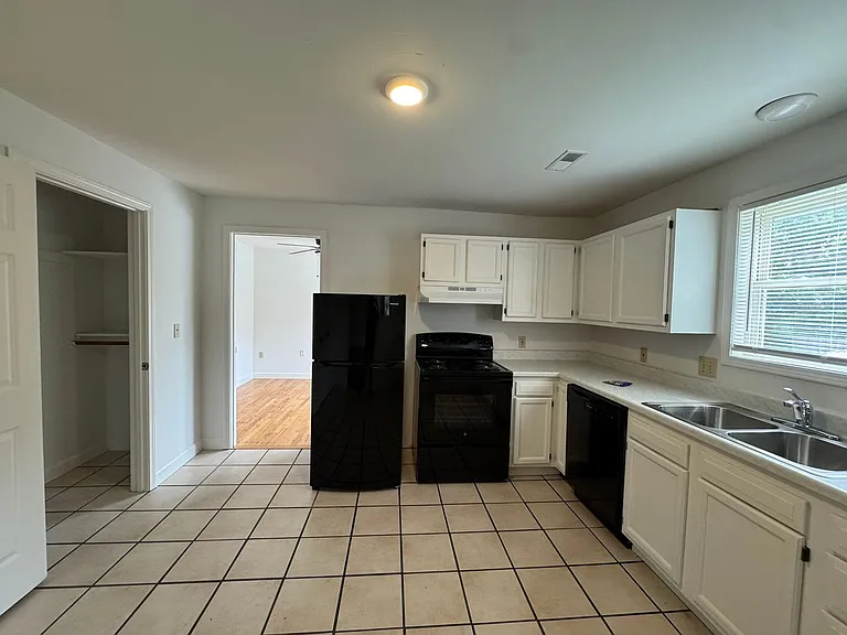 507 Banks Ave — Photo 26