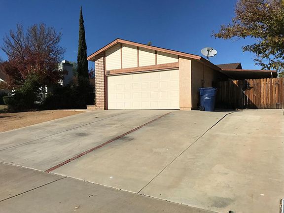 3rd image of 2221 Estrella Ct