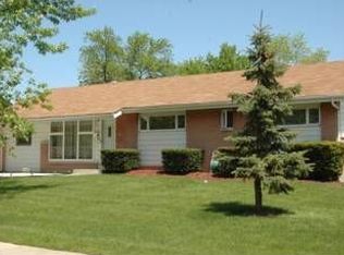 275 Payson St, Hoffman Estates, IL 60169