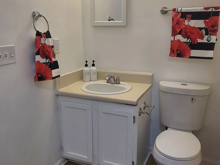 6059 Creekford Dr — Photo 10