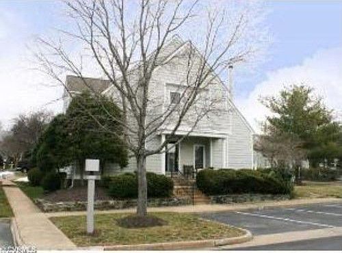 2nd image of 8205 Greystone West Cir