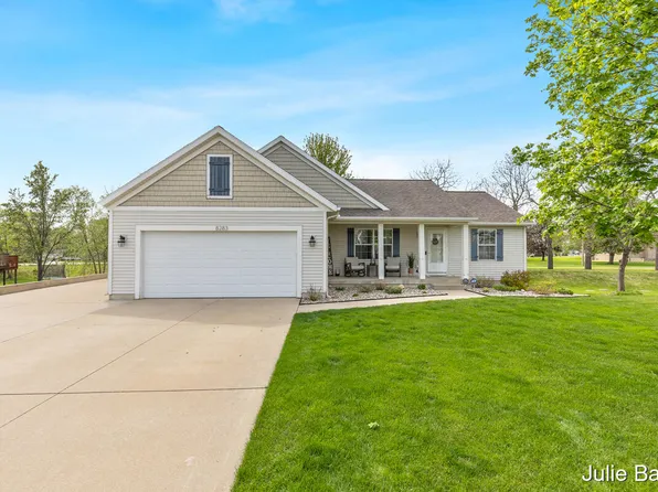 8283 Fairwood Dr, Jenison, MI 49428