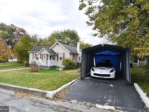 3rd image of 1432 Liggett Ave