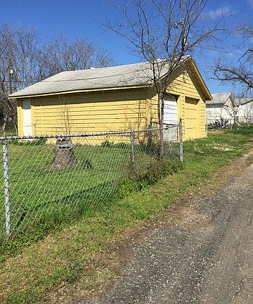 3rd image of 315 Grecian Dr