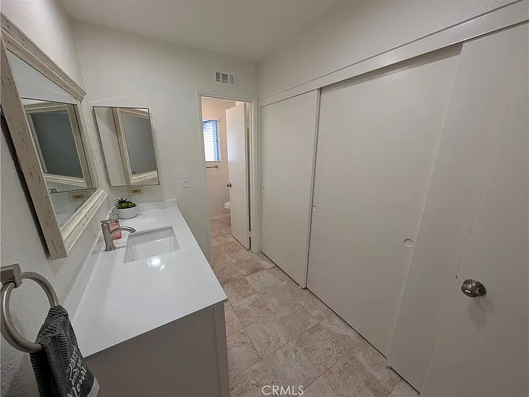 845 W Olive Ave #B — Photo 29