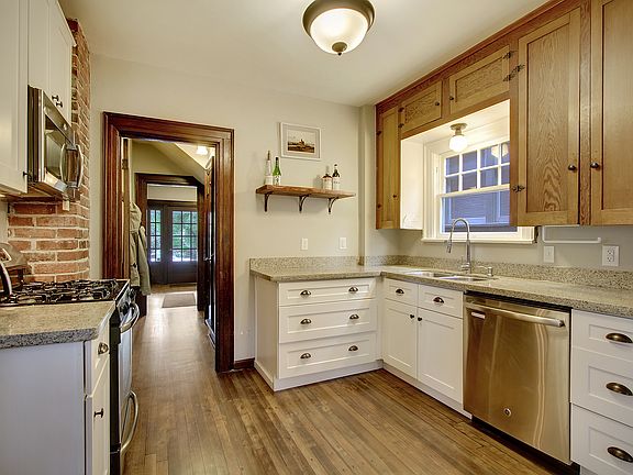 5th image of 4554 Latona Ave NE