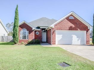 200 Gray Fox Xing, Bonaire, GA 31005