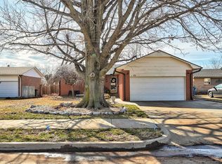 224 E 29th St, Edmond, OK 73013