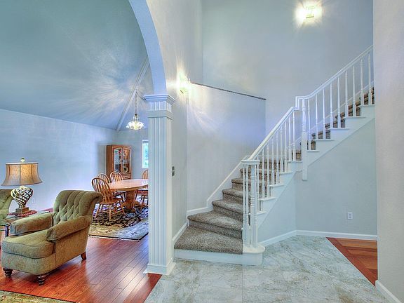 5th image of 10004 Del Almendra Dr